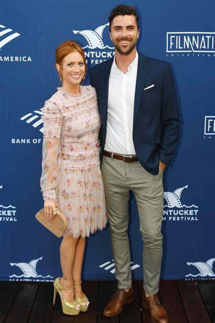 Austin Victoria Designer Ex Wife Lisa Victoria Relationship Timeline, Meet Selling The OC Star