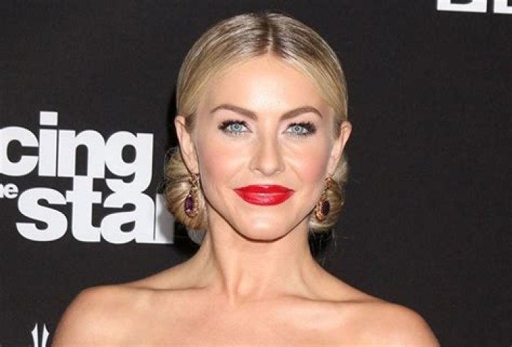 Christine Hough Height, Weight, Net Worth, Age, Birthday, Wikipedia, Who, Instagram, Biography
