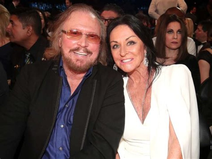 
Is Barry Gibb Dead Or Still Alive? News Of Singer Passing Away Goes Viral On The Web 