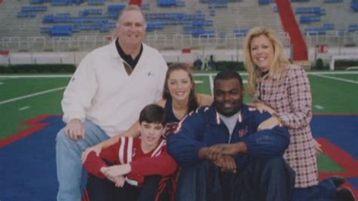 
Is Michael Oher Still Close To The Tuohys? Wife Tiffany Roy and Kids 