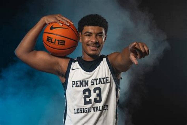  Isaiah Hodge