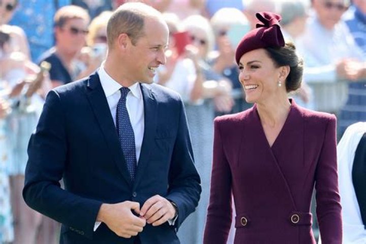 
Kate Middleton and Prince William Visit Wales for First Time as Prince and Princess of Wales 