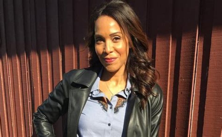 
Lucia Walters Age: 5 Quick Facts To Know About Hallmark Actress 