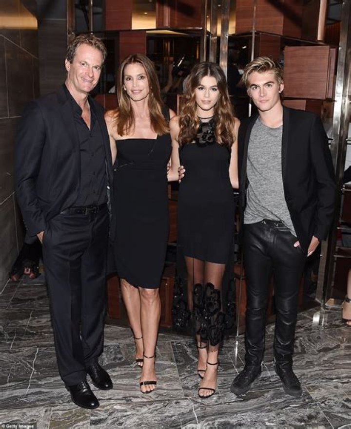 Meet Lark Crawford Parents Danielle And Michael Storey Skov: Cindy Crawford Niece Is On The Show ‘Claim To Fame’