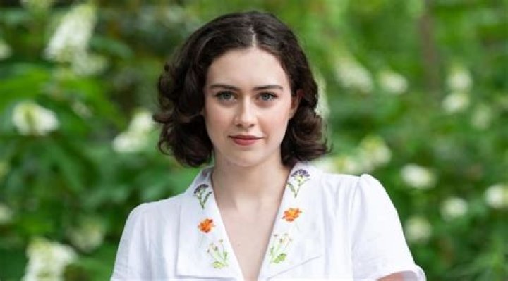 Molly Skaggs Height, Weight, Net Worth, Age, Birthday, Wikipedia, Who, Nationality, Biography