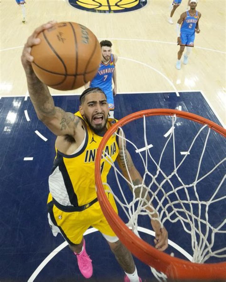 
Obi Toppin Dad Obadiah Toppin Is A Former Dunk Champion From Barbados 