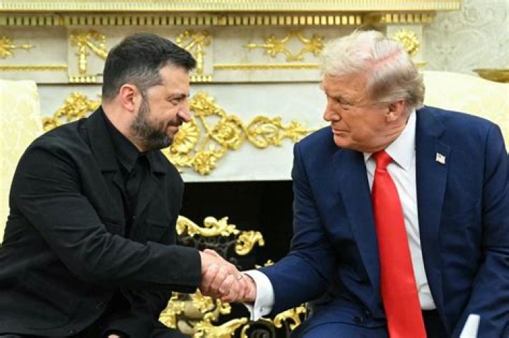 
Orlando Bloom visits Ukraine, hand on heart gesture before shaking hands with Volodymyr Zelensky goes viral 