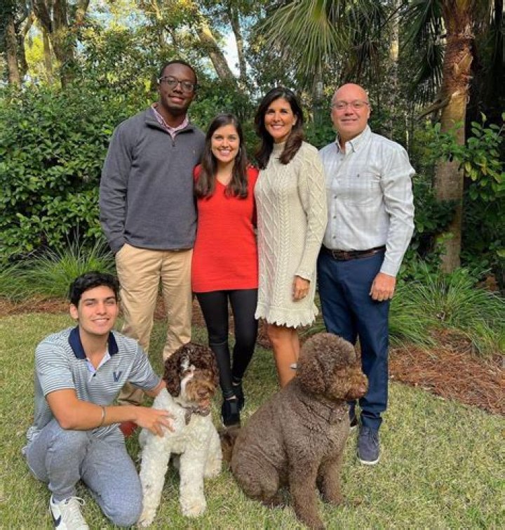 
Paula Reto’s Husband – Is She In A Relationship With Anyone? 