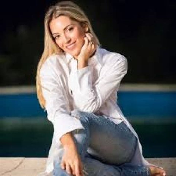 Rebecca Sweet Height, Weight, Net Worth, Age, Birthday, Wikipedia, Who, Instagram, Biography