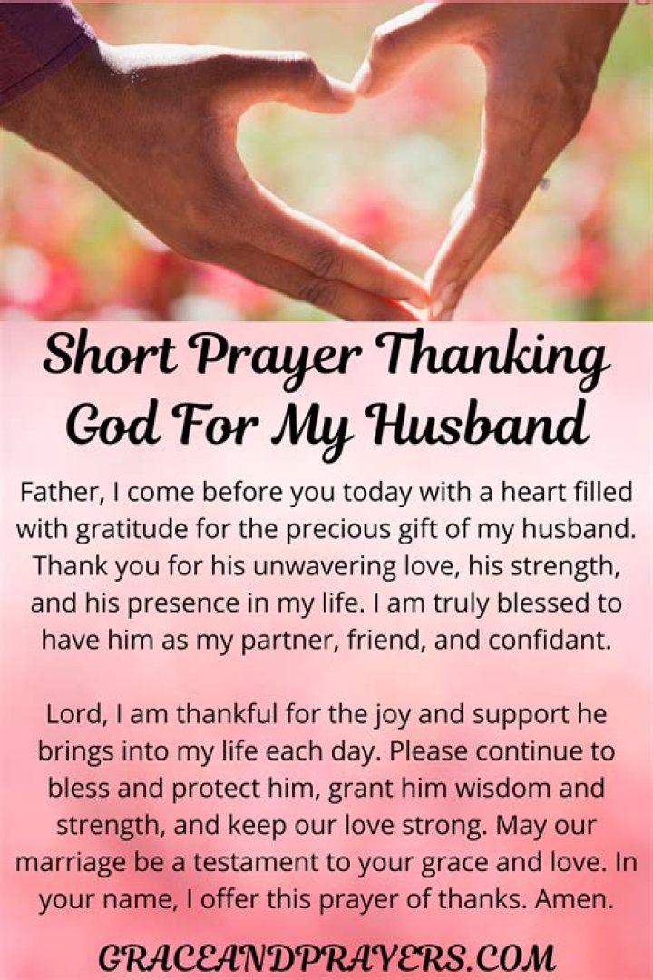 
Sarraphina Amaechi explains why she is still single: ‘I’m waiting for God to send me a cute man from above.’ 