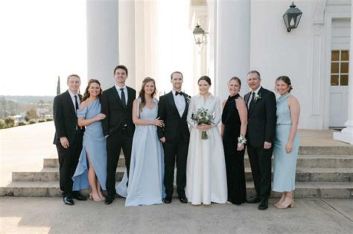 Stephenie Meyer Siblings: Meet Her Brother Jacob, Paul And Seth, And Sisters Heidi And Emily Morgan