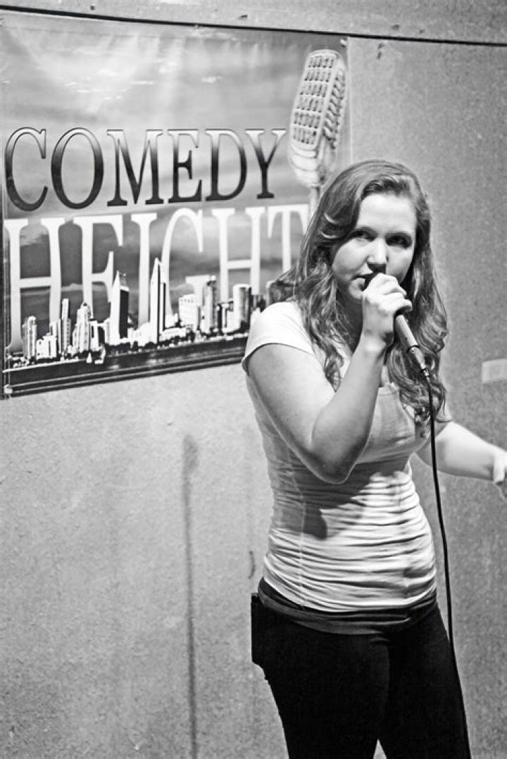 Taylor Tomlinson Height, Weight, Net Worth, Age, Birthday, Wikipedia, Who, Nationality, Biography