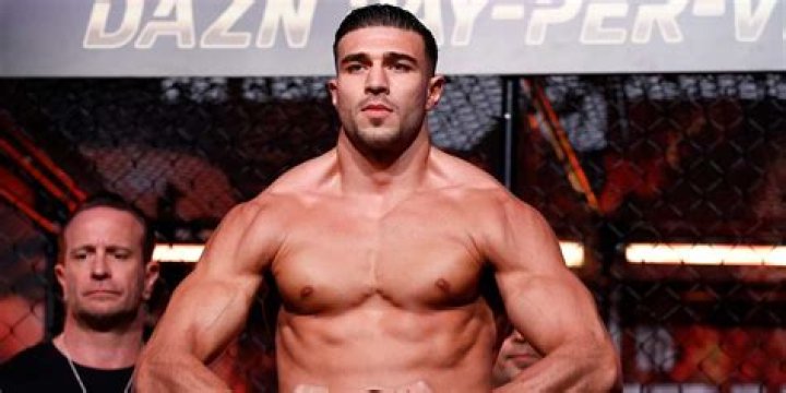 Tommy Fury Height, Weight, Net Worth, Age, Birthday, Wikipedia, Who, Nationality, Biography
