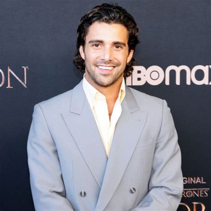 
Who Is Fabien Frankel? Learn About Fabien Frankel’s Brother 